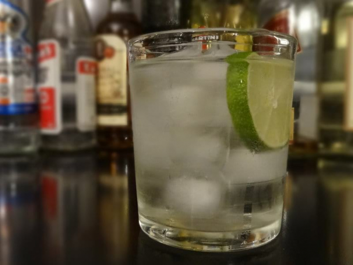 Rezept für Wodka Tonic Cocktail James Bond Style James Bond Cocktails